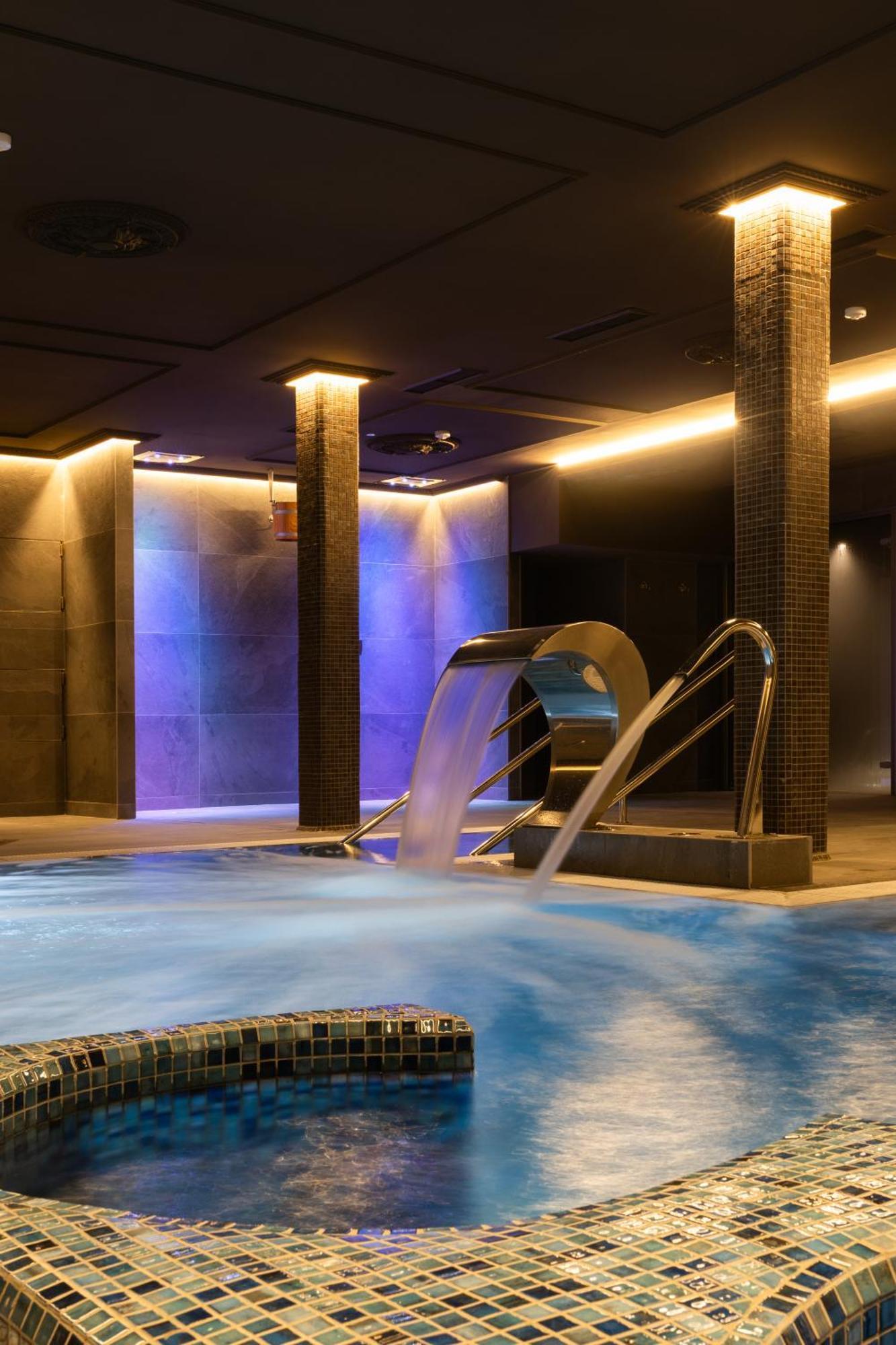Hotel Luze Boutique ซานเซบาสเตียน ภายนอก รูปภาพ